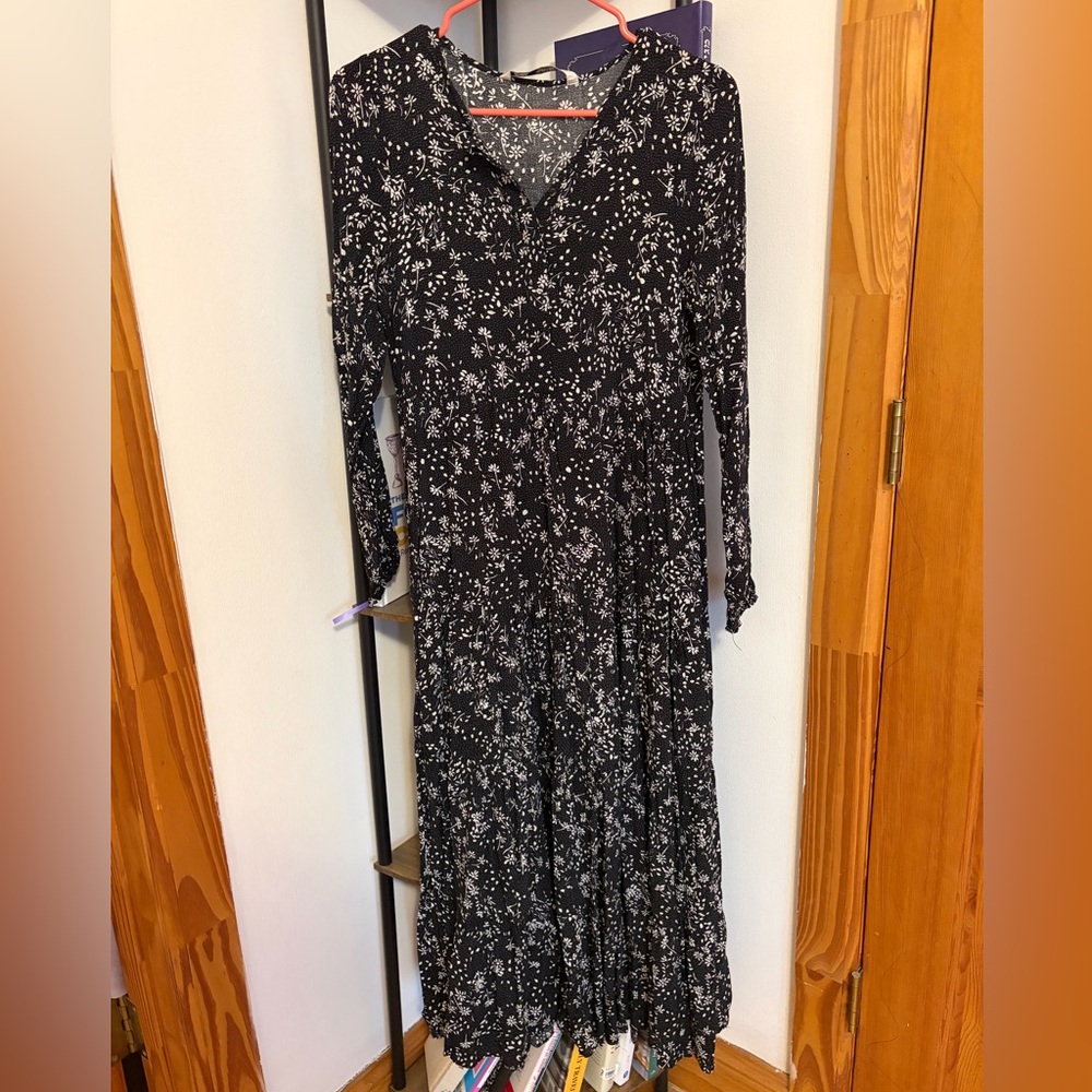 Zara Black and White Floral Long Sleeve Maxi Dress